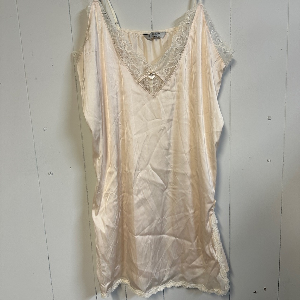 Elegant Cream Lace Trim Nightgown